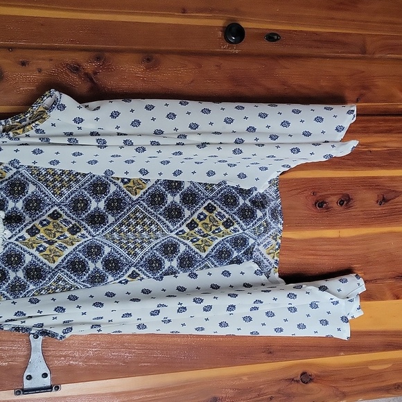 Pretty Tank Top - Picture 8 of 8